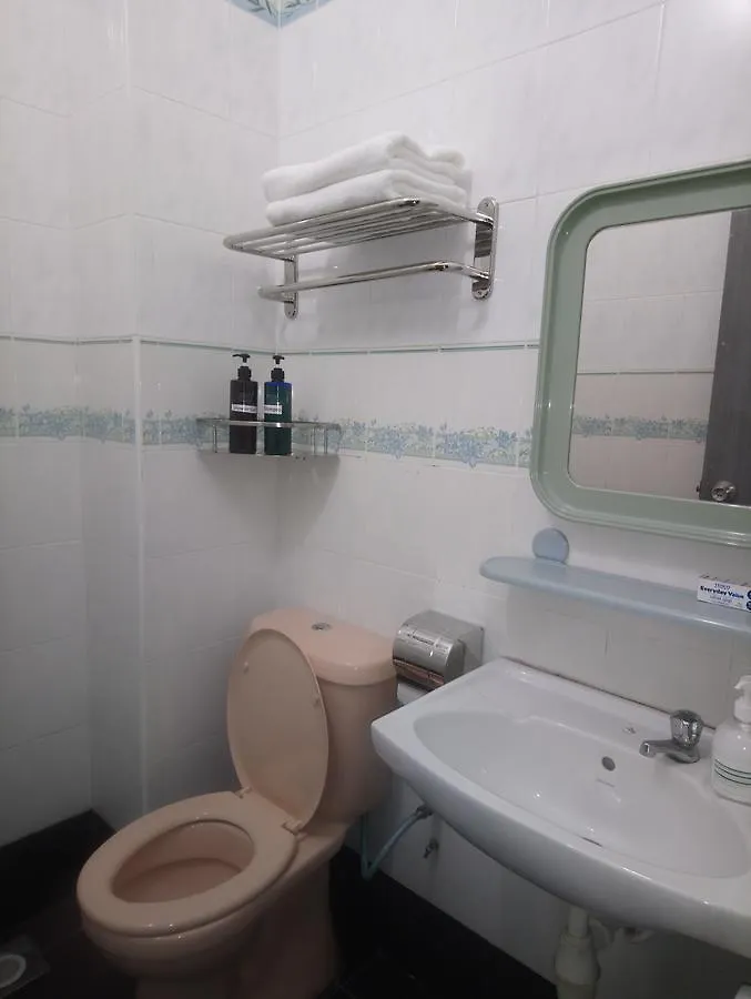 Jb Homestay Bukit Indah Wifi Ciq Mall Legoland Free Parking Johor Bahru 0*,  Malezja